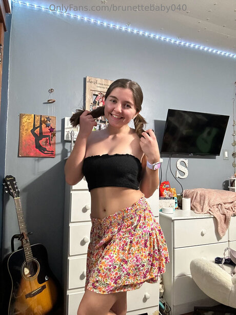 Brunettebaby040 étoile magnifique galerie