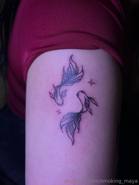 Smoking Maya meilleure étoile des photos