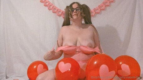 Naturally Naomi Free joli modèle image