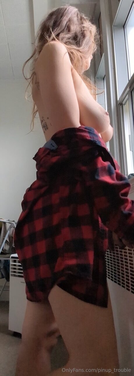 Pinup Trouble belle actrice galeries