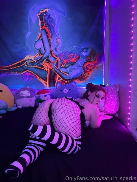Saturn Sparks star du sexe img