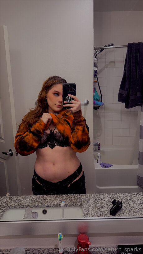 Saturn Sparks star du porno image