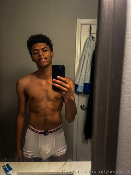 asiatique gratuit onlyfans plutôt sexy image