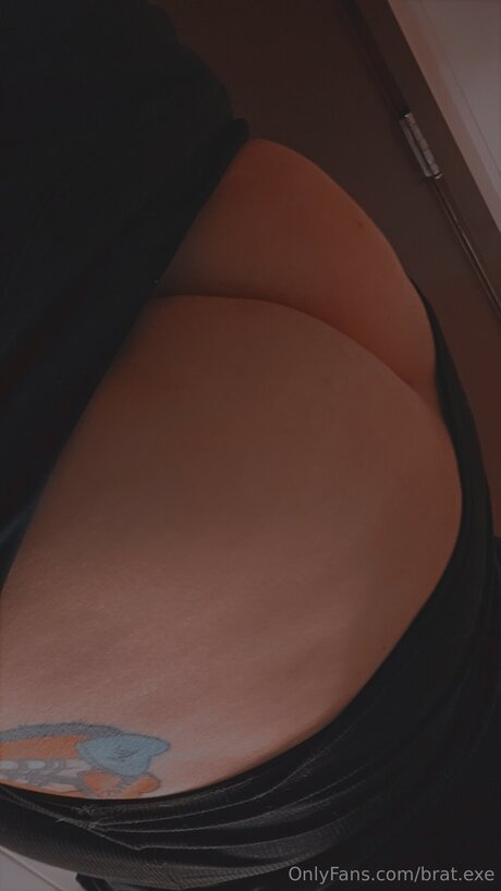 Bigtiddygothmommyuwu étoile exclusive des photos