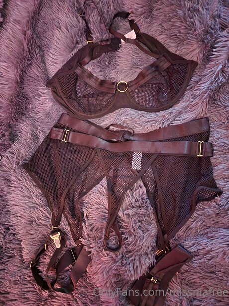 Missniafree actrice nue des photos