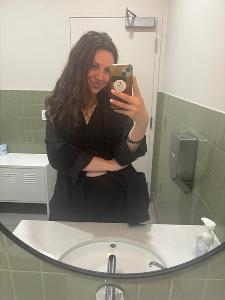 U344770249 modèle chaud photo