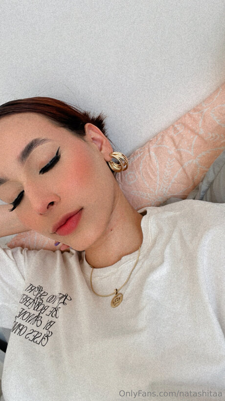 Natashitaa modèle de sexe archive