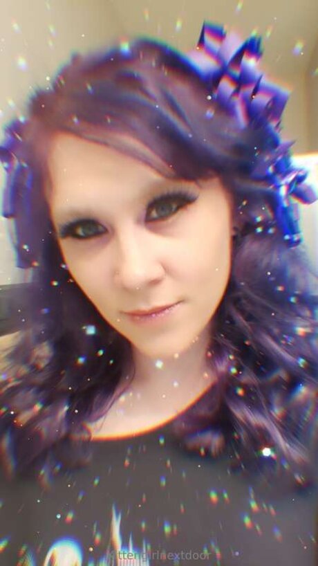 Kittengirlnextdoorfree étoile hd img