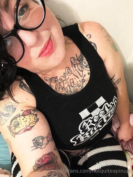 blonde aux gros seins onlyfans pornographique collection