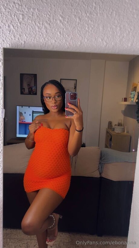 Ebonatina actrice pornographique photos