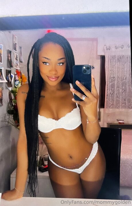 Ebonatina actrice sexy galeries