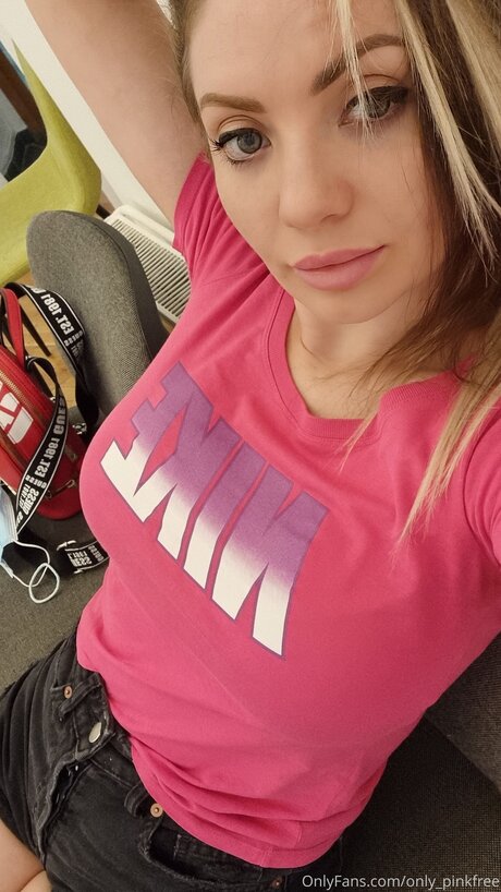 Only Pinkfree modèle porno images