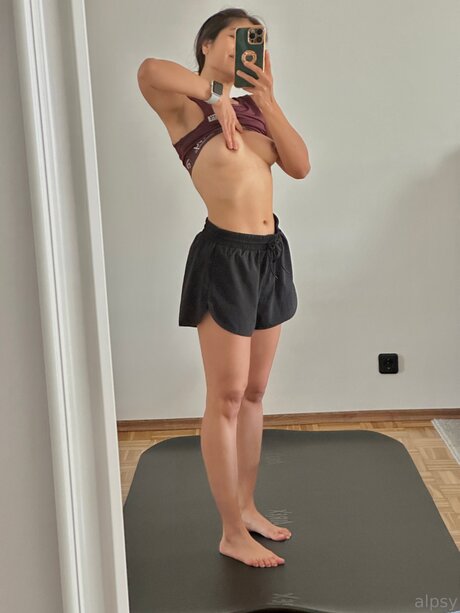 Alpsyyy actrice de nus collection