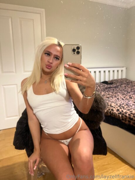 blonde au gros cul onlyfans haute qualité galeries