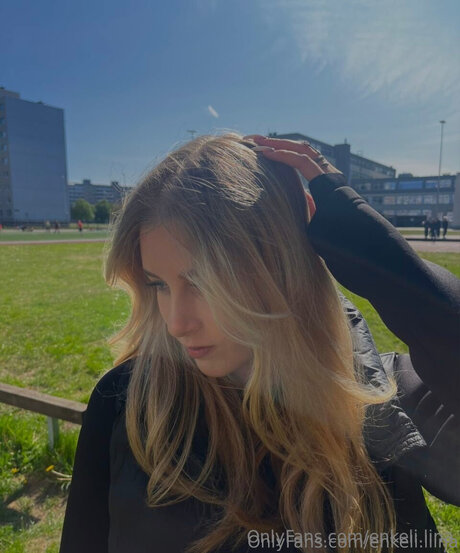 Enkeli Liina star du porno de haute qualité galeries