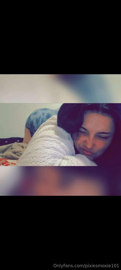 Pixiesmoxie101 jolie star du porno archive