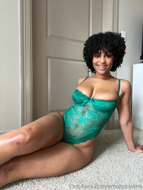 Emorisplashh actrice de grande qualité photos