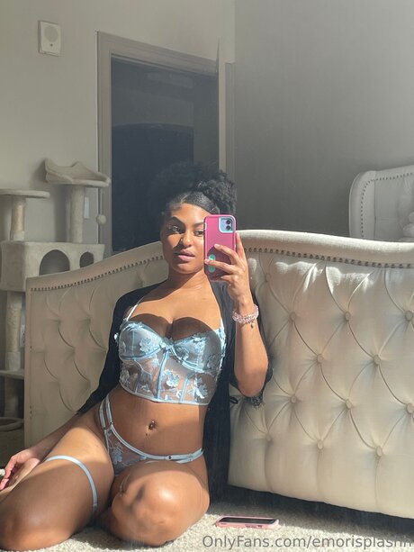 Emorisplashh actrice pornographique image