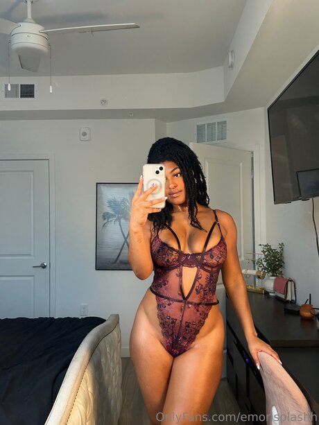 Emorisplashh actrice xxx photos