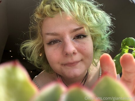 Giantaliengf star du porno sympa image