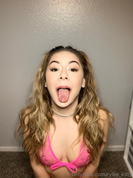 Rylee Kitty modèle artistique archive