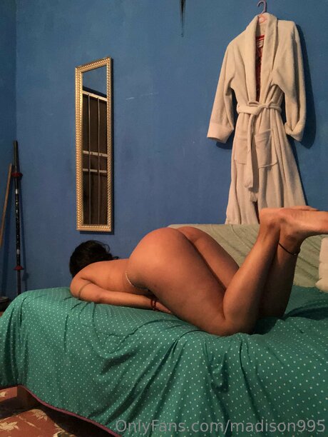 mariée onlyfans sexy érotique img