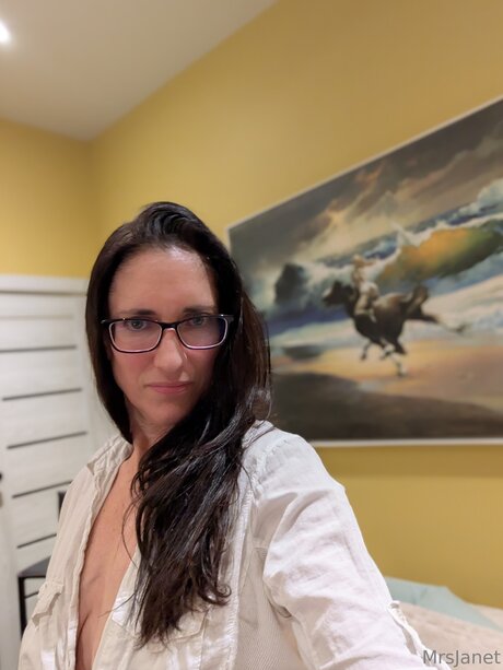 gode ceinture anal lesbien onlyfans xxx adulte image