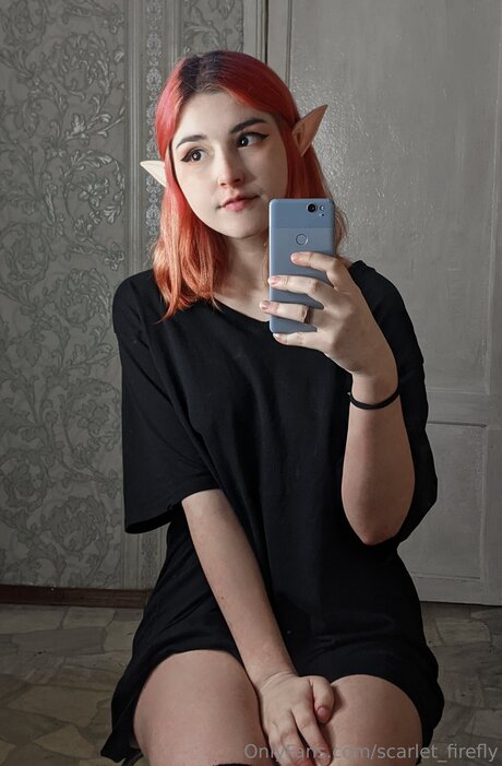 Scarlet Firefly modèle pornographique image
