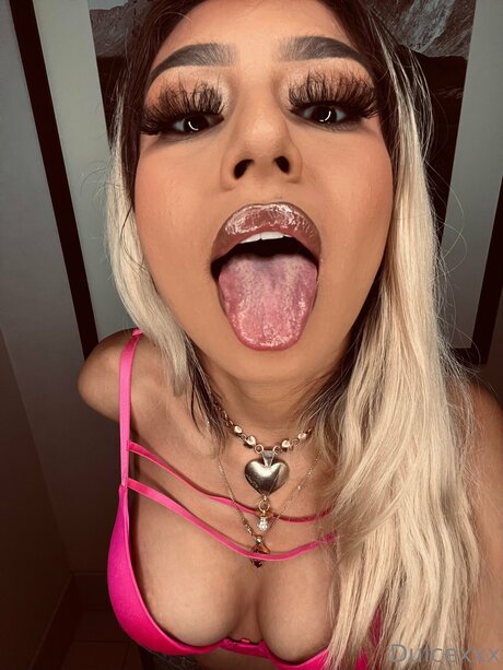 Latinabarbie96 star du porno gratuite image