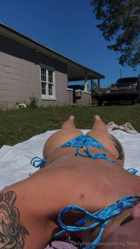 Georgia 1am modèle magnifique archive