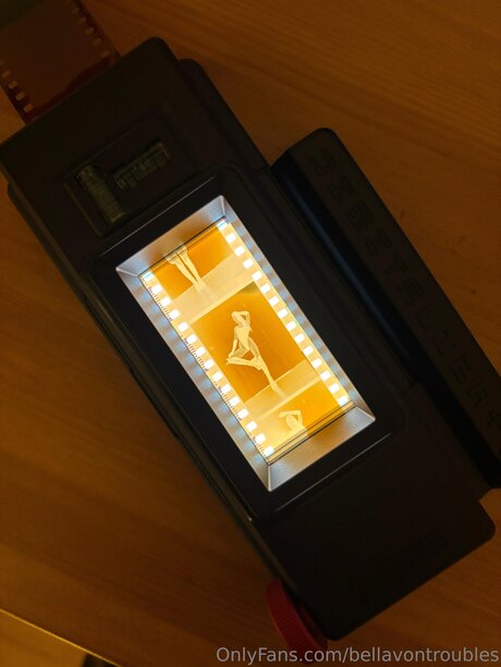 Bellavontroubles jolie actrice img