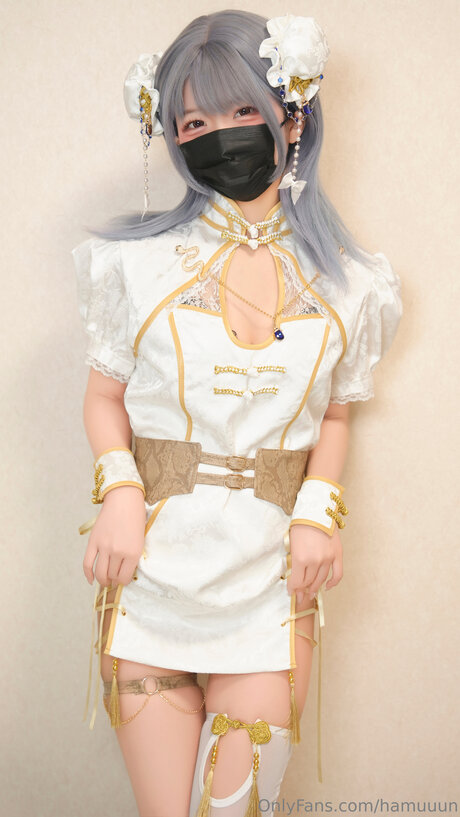 chaton courbé onlyfans chaud en haute qualité photos