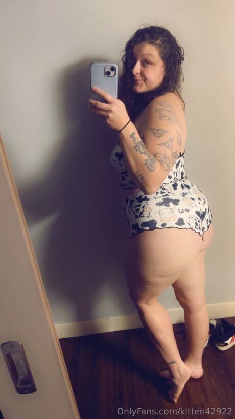 Kitten42922 star du porno en haute qualité des photos