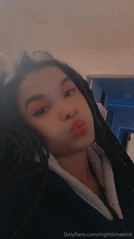 Nighttimekink modèle porno image