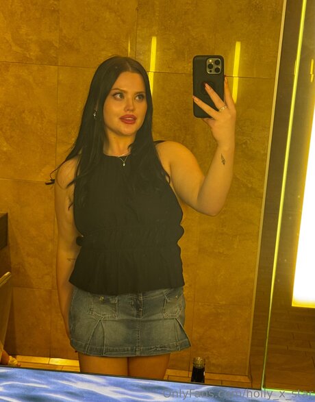 Holly X Star modèle nu img