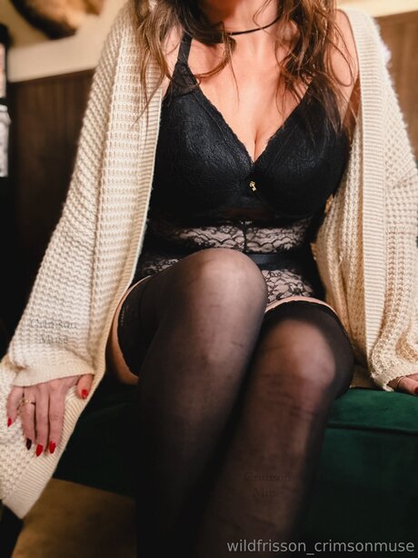 Crimsonmusewildfrisson modèle pornographique images