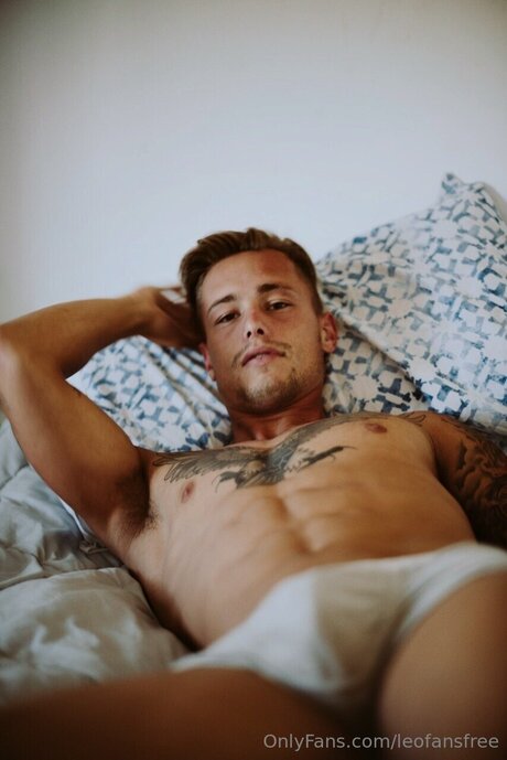 Leofansfree modèle adulte photos