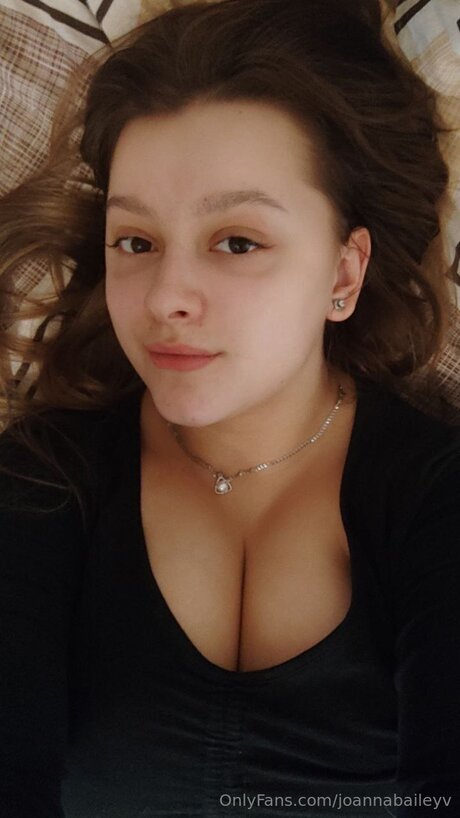 Joannabaileyv modèle parfait photos