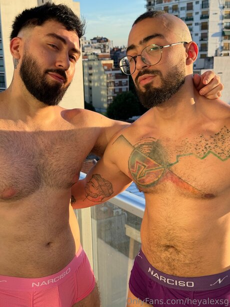 Heyalexsg sexe de star du porno des photos