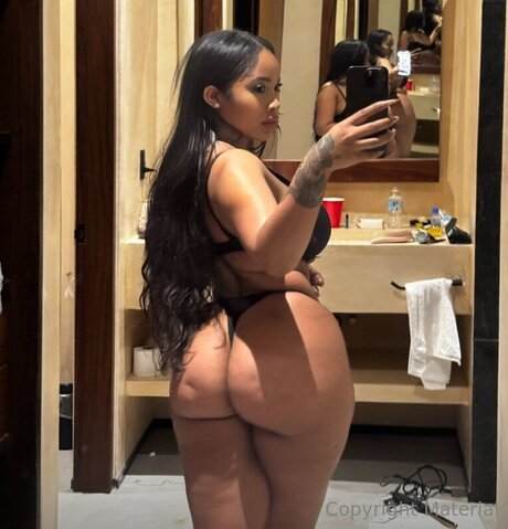 Misskaelynmarievip art modèle galeries