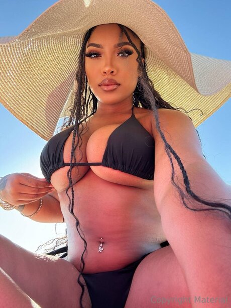 Misskaelynmarievip modèles nus image