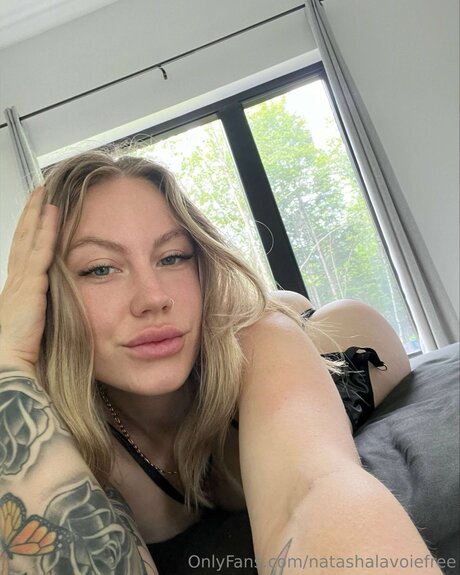 Misslavoiefree modèle joli images