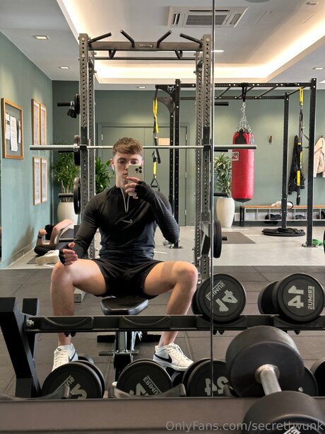 Secrettwunk modèles nus images