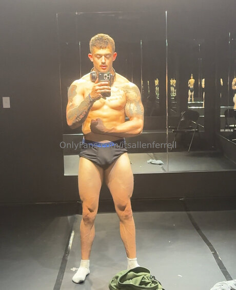 Itsallenferrell sexe star galerie