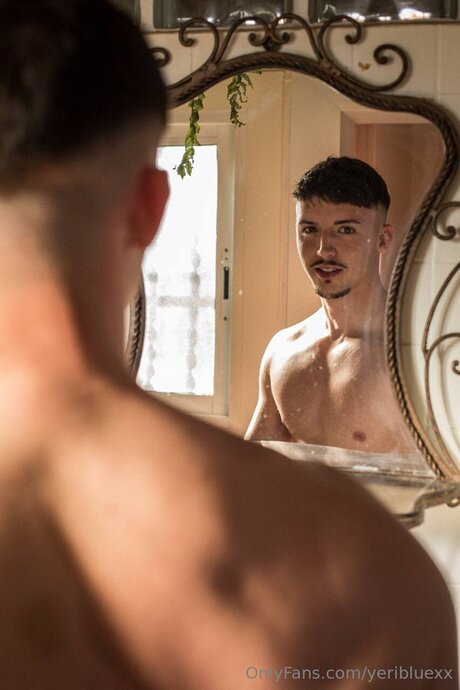 Yeribluexx star du porno gratuit photos