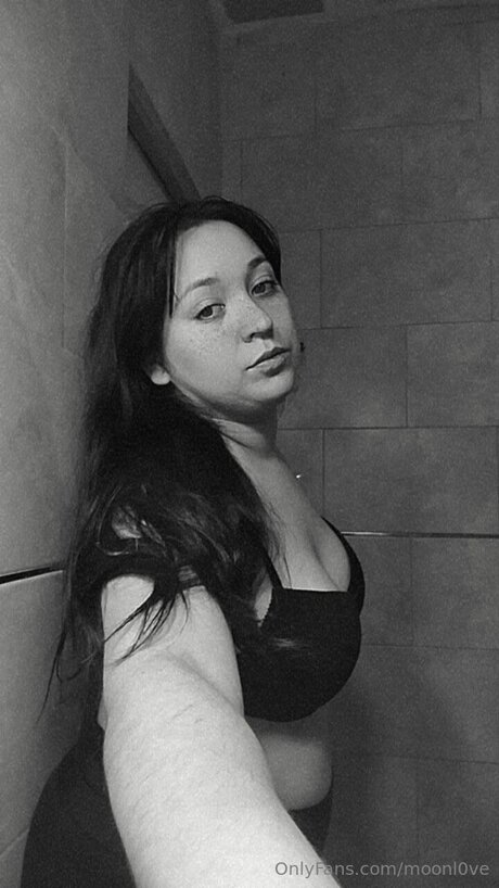 Moonl0ve sexe star du porno galeries