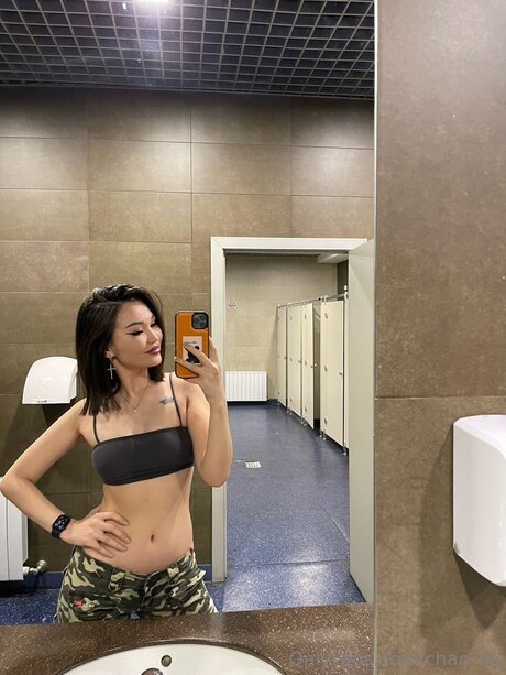 Liapetite actrice pornographique photos