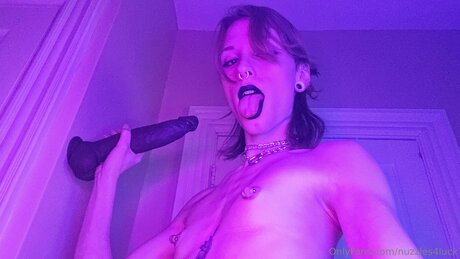 Nuzzles4luckvip modèle sexy galerie