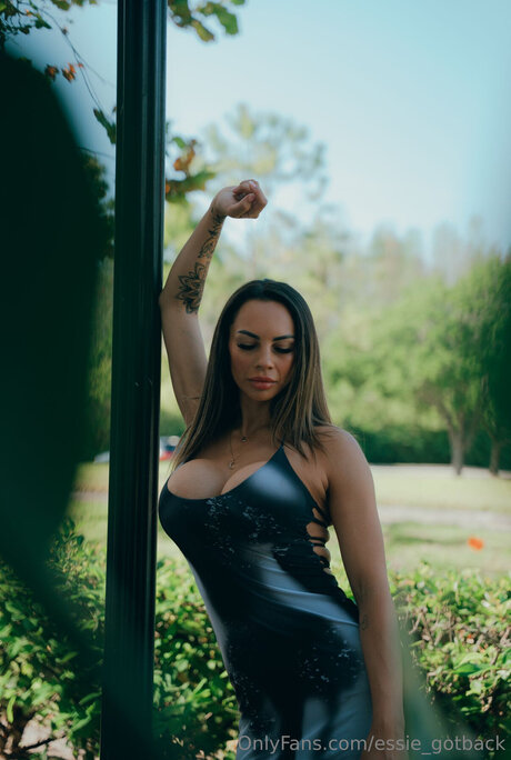 Essie Gotback sexe star du porno archive