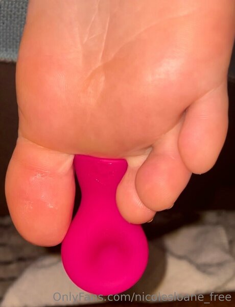 Nicolesloane Free étoile galerie